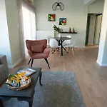 Apartment παράθυρο στη λίμνη