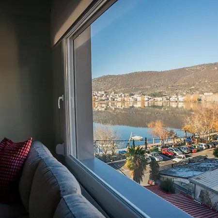 Παράθυρο στη λίμνη 3*