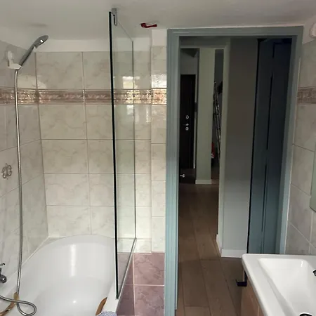 Apartment παράθυρο στη λίμνη Kastoria