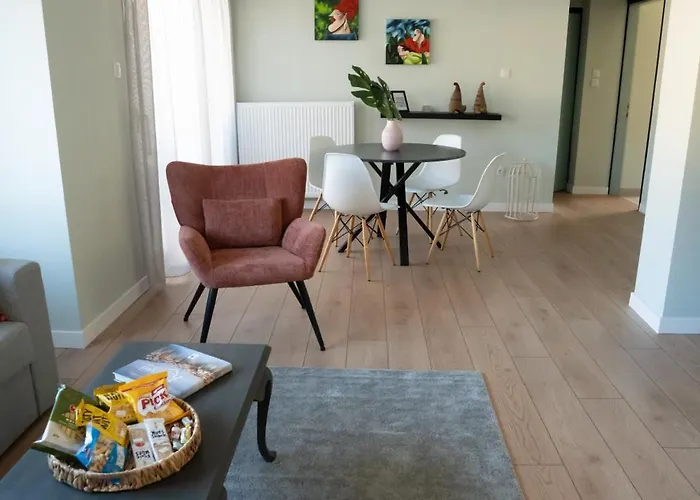 Apartmán παράθυρο στη λίμνη