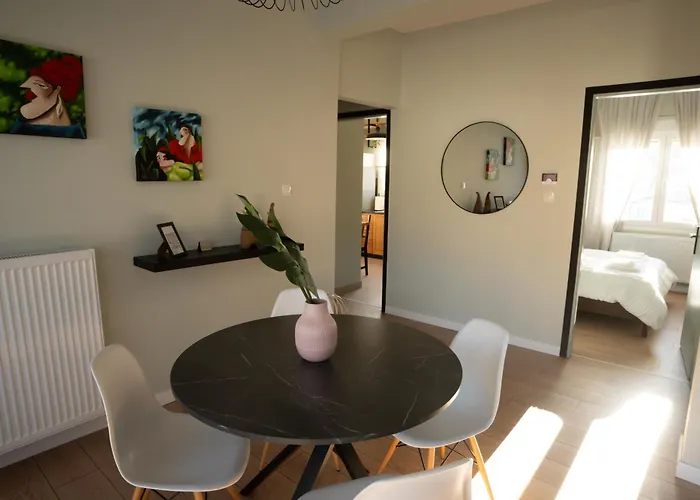 παράθυρο στη λίμνη Apartmán