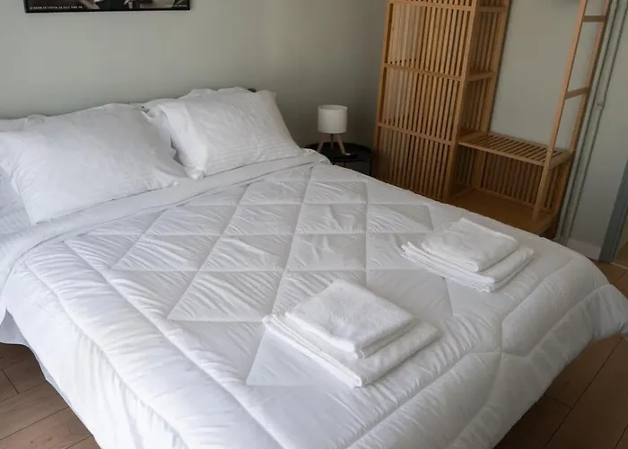 Παράθυρο Στη Λίμνη * 卡斯托里亚