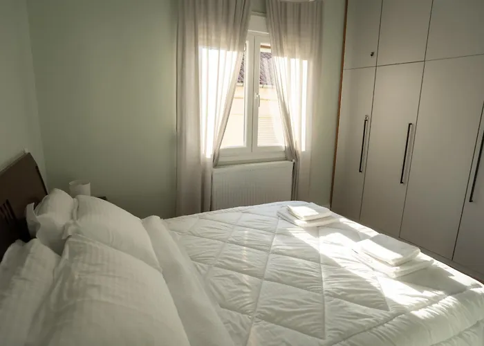 Παράθυρο Στη Λίμνη